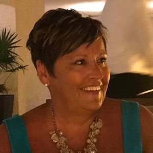 Meet your Posher, Leslie